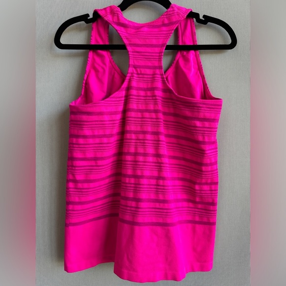 Danskin Now Seamless Support Tank – Fuchsia Racerback w/ Built-In Bra – Size XL - Picture 4 of 8